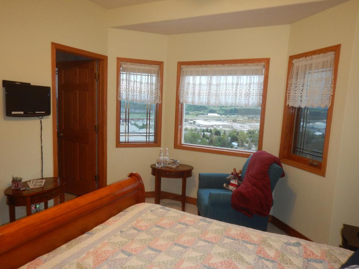 קוקרן Rocky Mountain View Bed & Breakfast מראה חיצוני תמונה